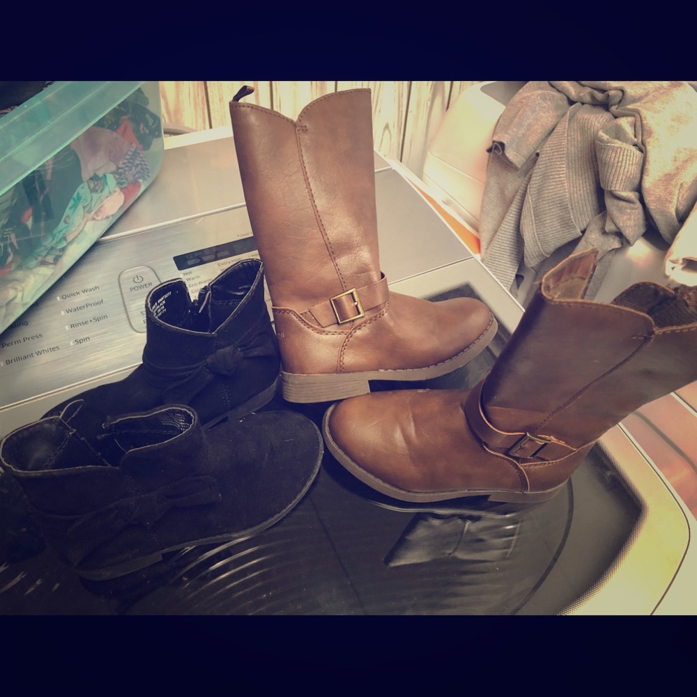 Girls toddler size 10 boots